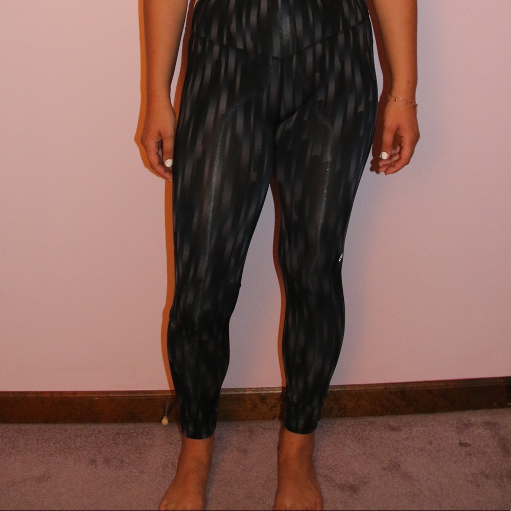 High-waisted Black Gap Leggings